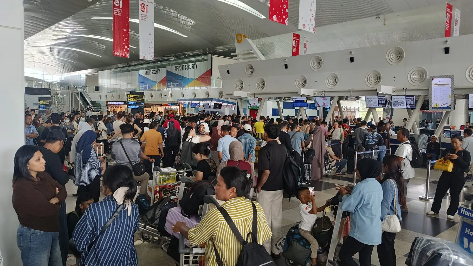 Penerbangan Bandara Kualanamu Kembali Normal