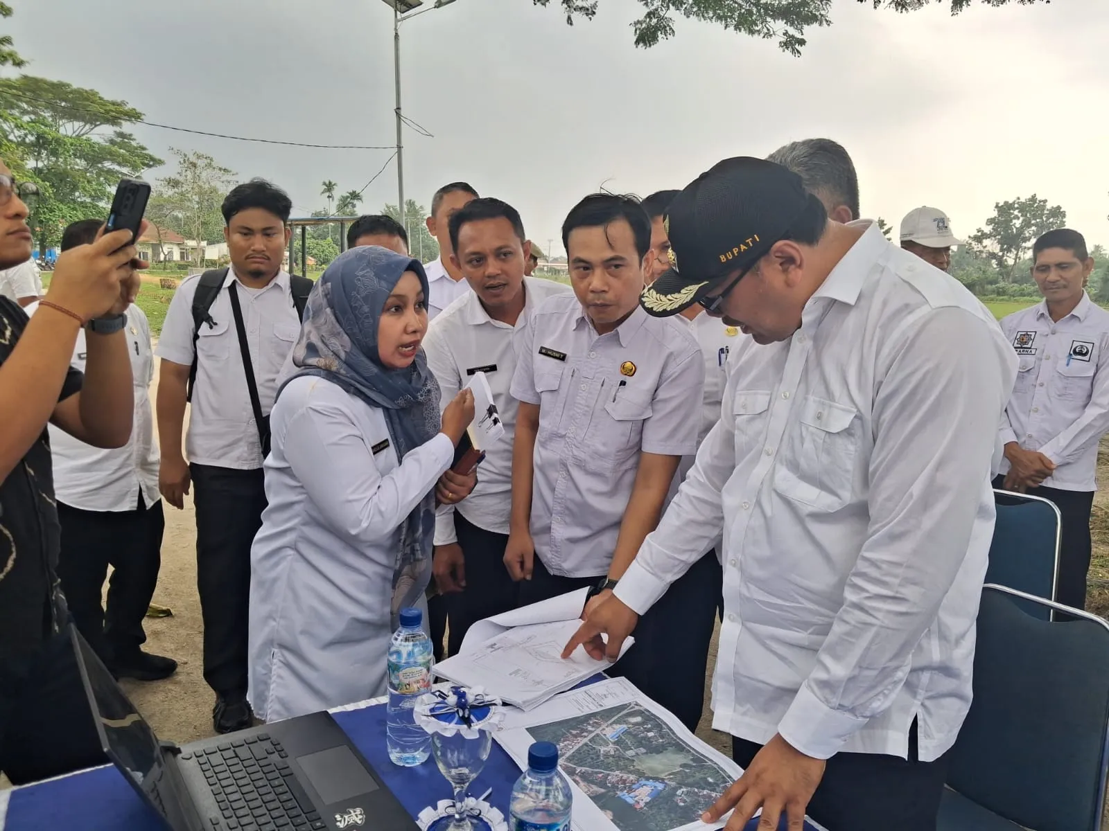 Bupati Asri Ludin Tambunan Tinjau Lahan Arena BMX Cross di Pagar Merbau