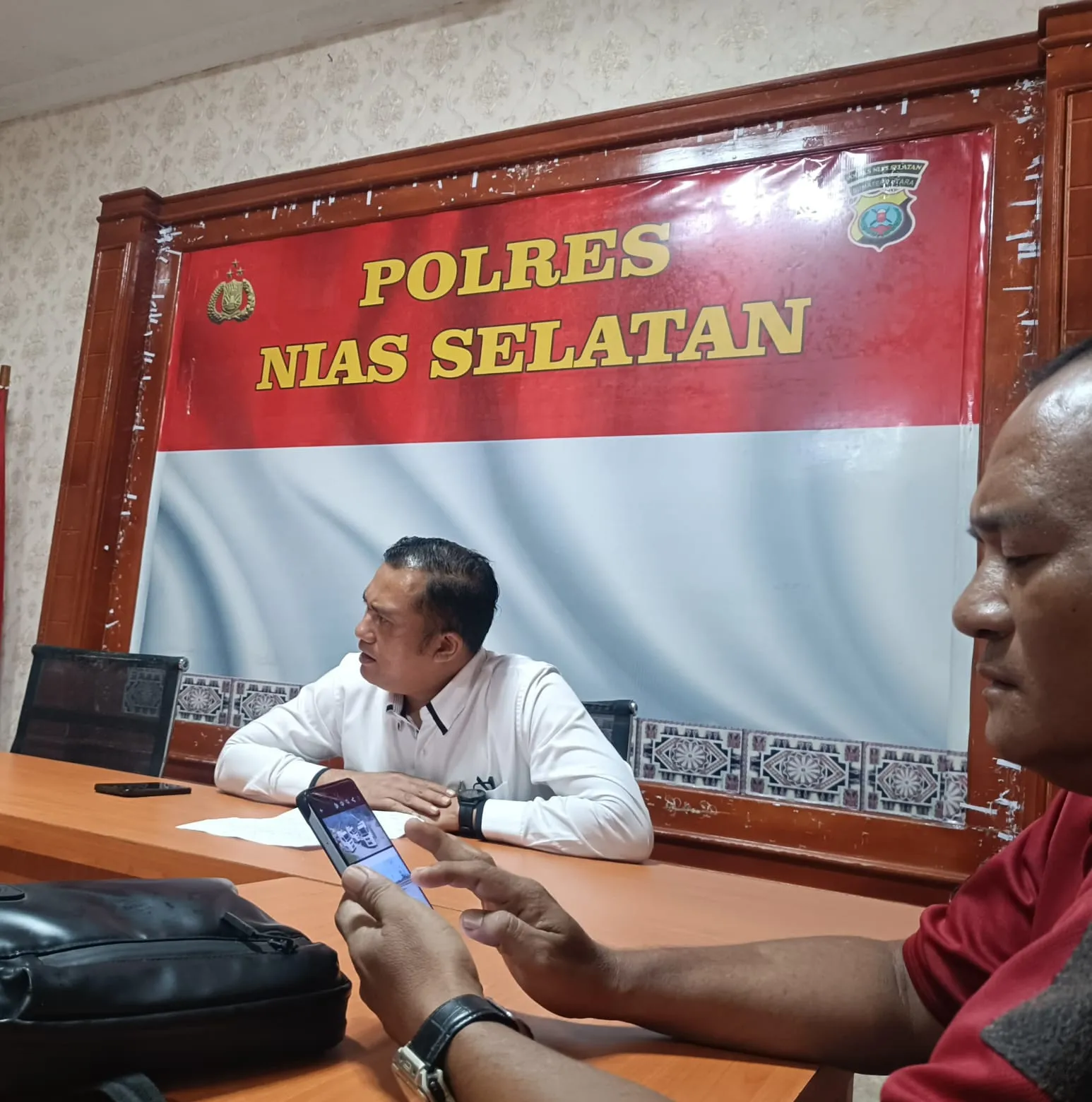 GMKI Telukdalam Pertanyakan Keberadaan Tongkang Pengangkut Kayu Gelondongan Milik PT G dan PT TN