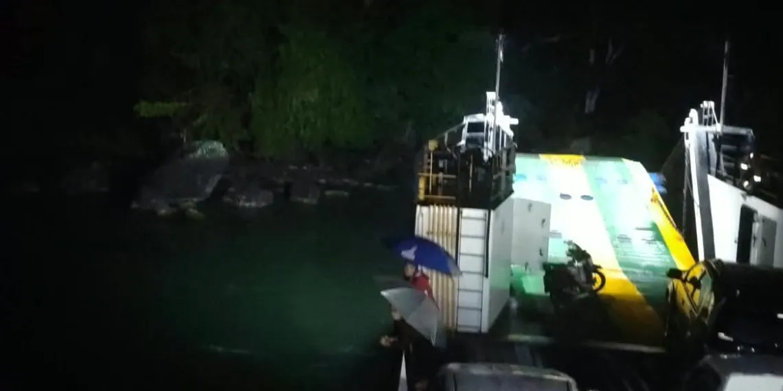 KMP Sumut II Tersangkut Sekitar 2 Kilometer dari Pelabuhan Tiga Ras