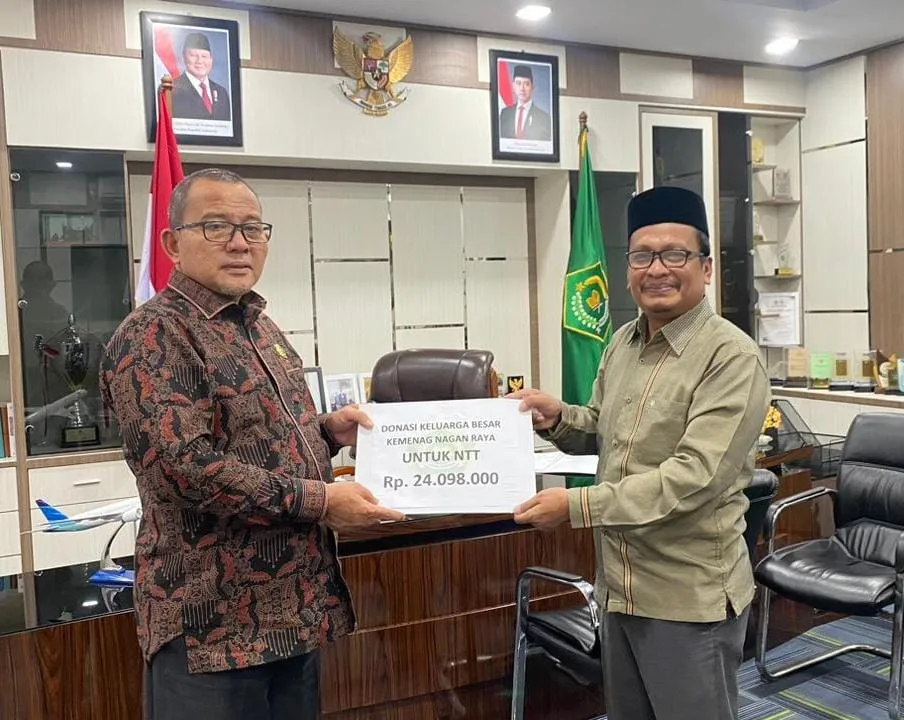 Wujud Kepedulian, Kemenag Nagan Raya Salurkan Donasi Korban NTT