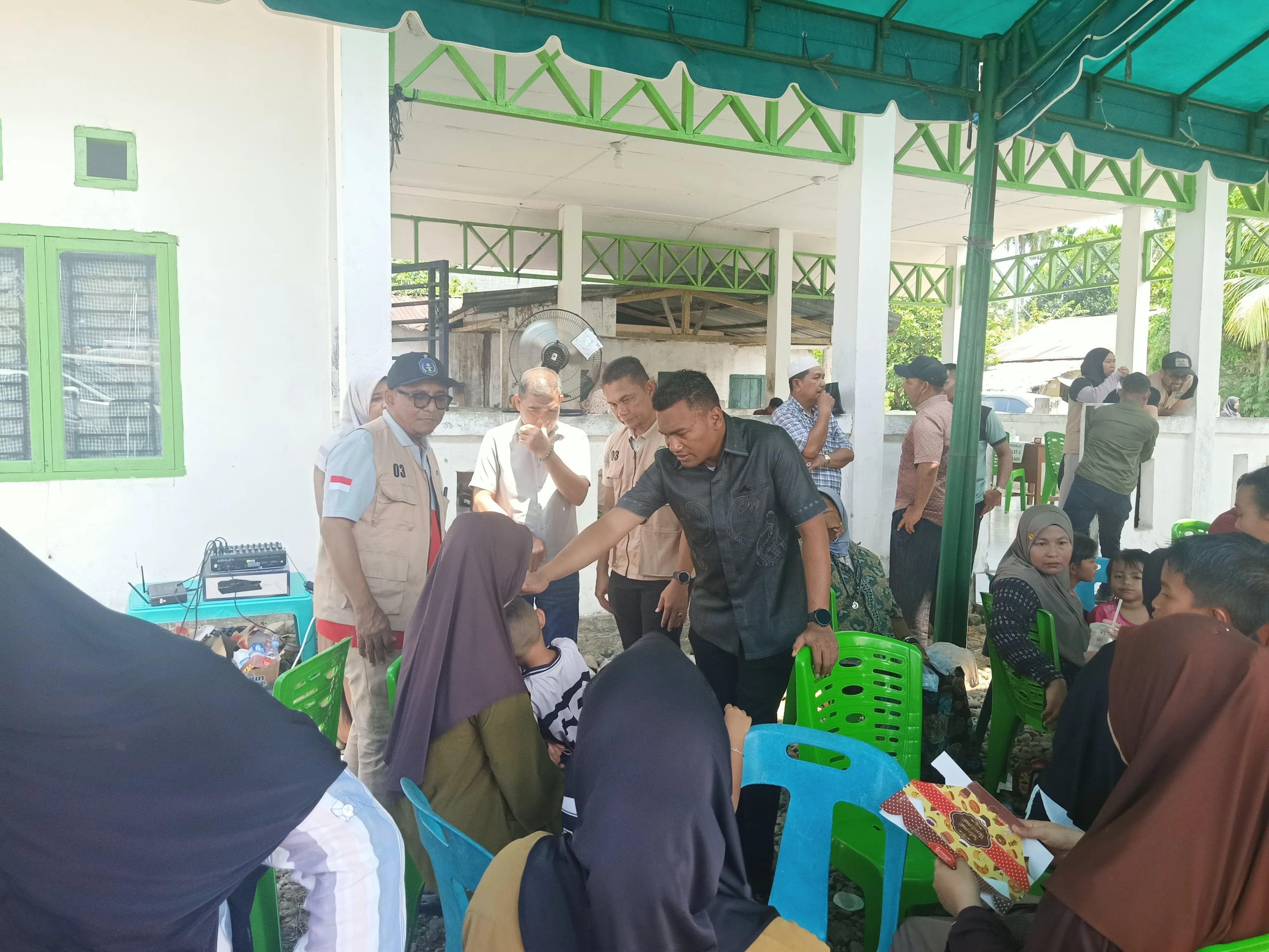 Doto Saweu Gampong, Dokter Spesialis Turun Langsung Layani Warga Tangan-Tangan Abdya