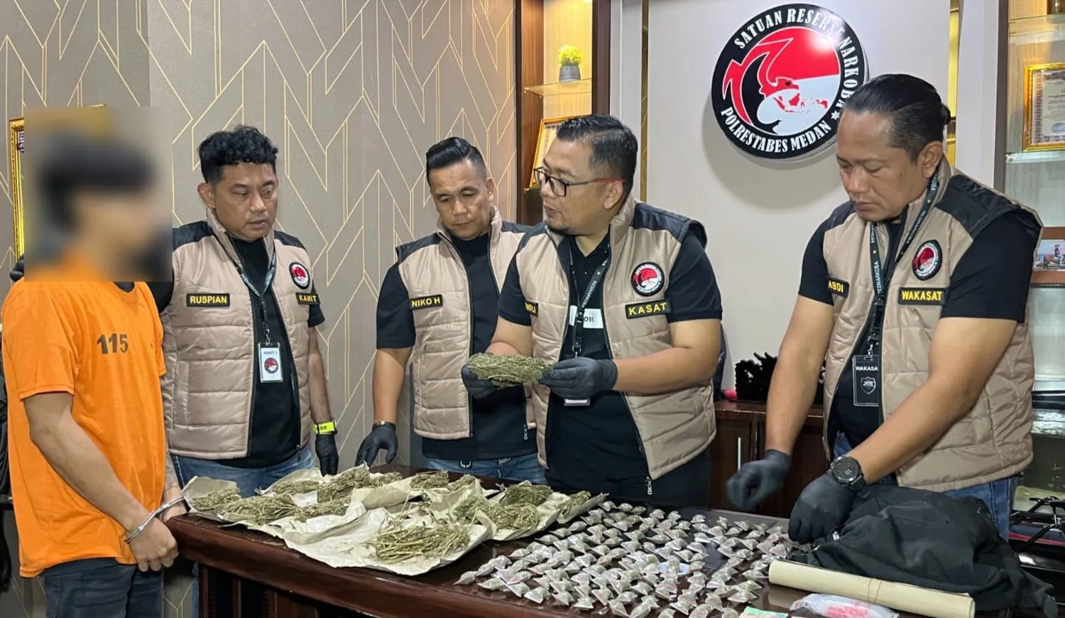 Tak Kapok Dipenjara! Residivis Pencurian Jadi Bandar Ganja : 141 Paket Disita