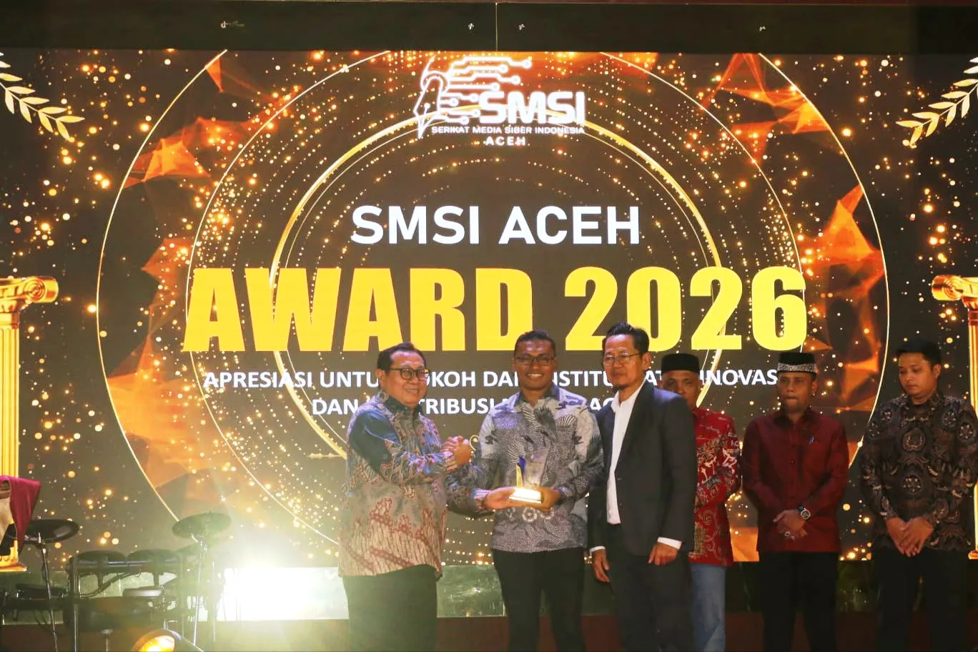 Raih SMSI Award 2026, Bupati Abdya Safaruddin: Penghargaan Ini Harus Saya Buktikan Dengan Kinerja