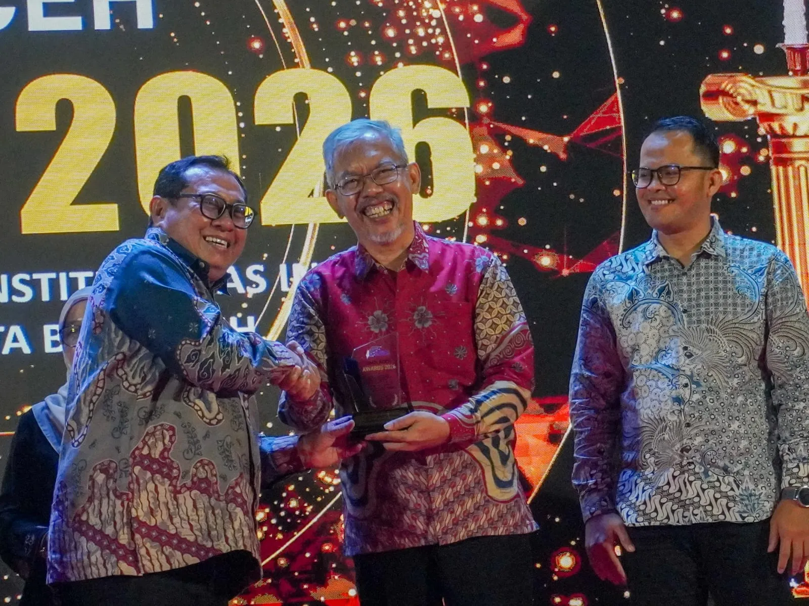 PT Solusi Bangun Andalas Raih SMSI Award 2026 Sebagai Perusahaan Peduli Sosial dan Lingkungan