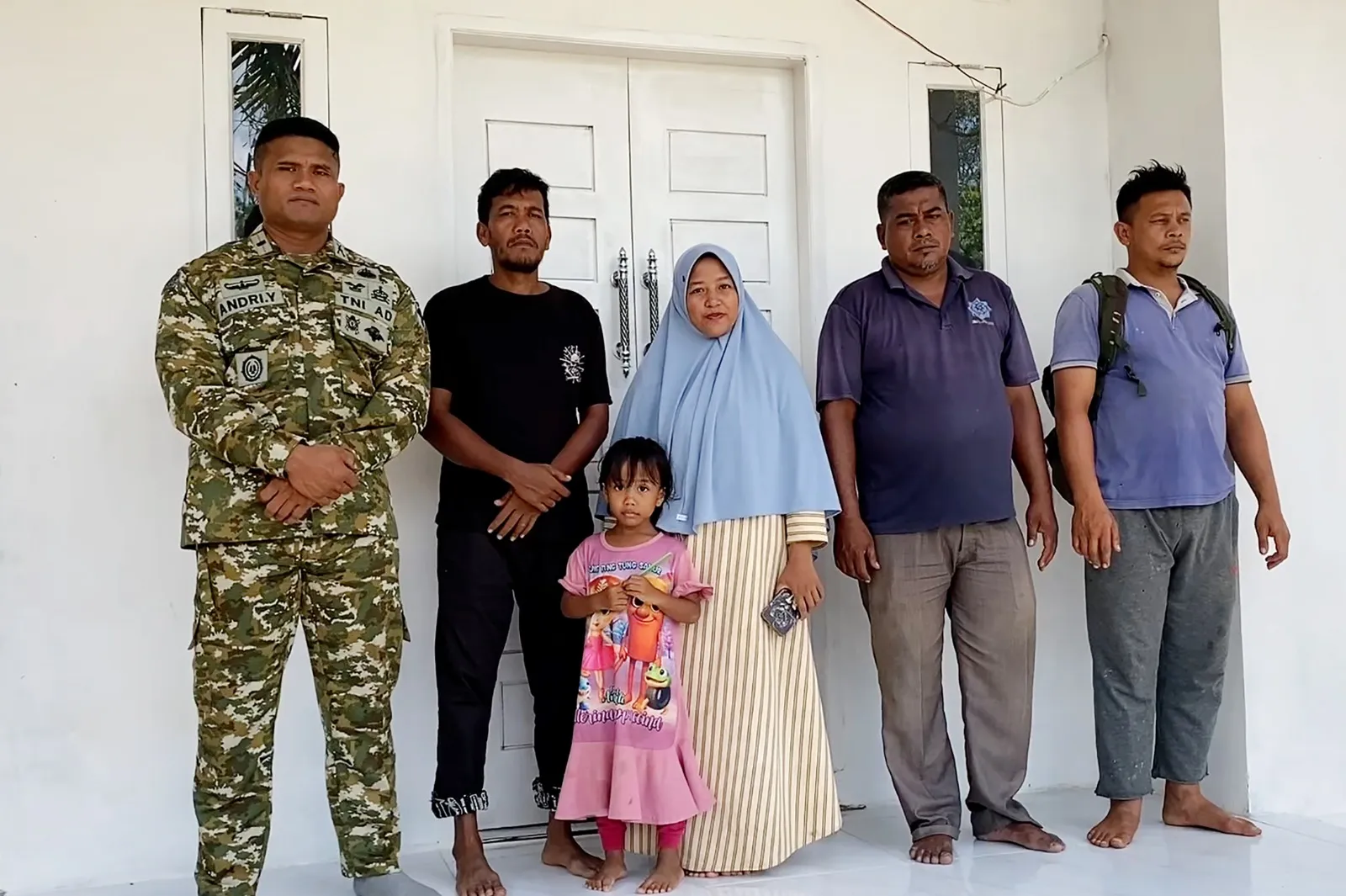 Bagai Mimpi, Guru Ngaji di Aceh Utara Kini Punya Rumah Layak Huni dari TNI