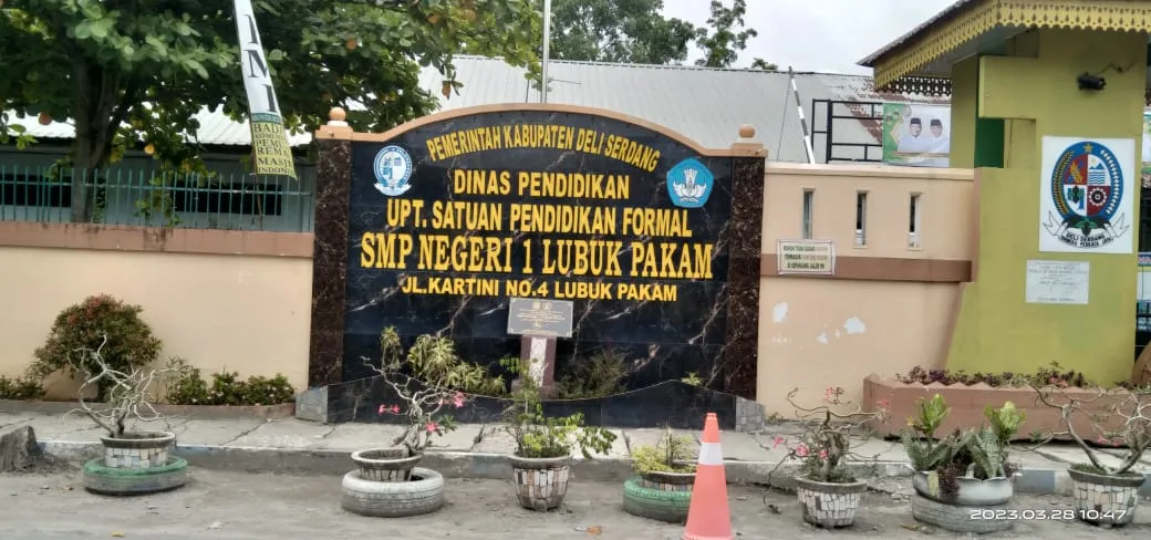Dua Siswa SMPN 1 Lubukpakam Dilarikan ke Rumah Sakit Usai Makan Puding MBG