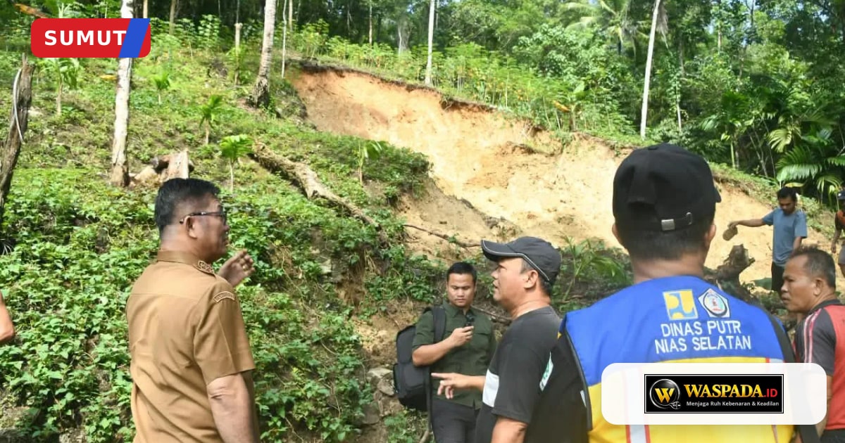Bupati Sokhiatulo Laia Instruksikan Penanganan Jalan Darurat Akibat Longsor di Fanayama