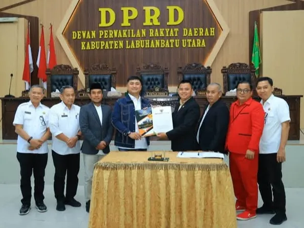 Ranperda P-APBD Tahun 2026 Labura Selisih Rp6,9 Miliar Dari KUA-PPAS