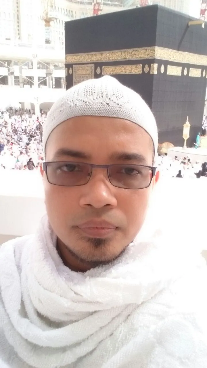 Ustadz Dr Muakhir Zakaria, MA: Al-Quran Meluruskan Pandangan Terhadap Harta dan Keturunan