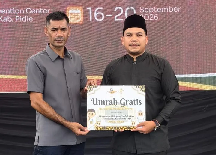 Puncak Uroe Lahe, Amat Tong Berbagi Umrah