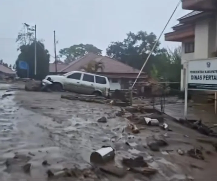 Solok Diterjang Banjir Bandang dan Longsor, Puluhan Warga Mengungsi, Empat Dirawat