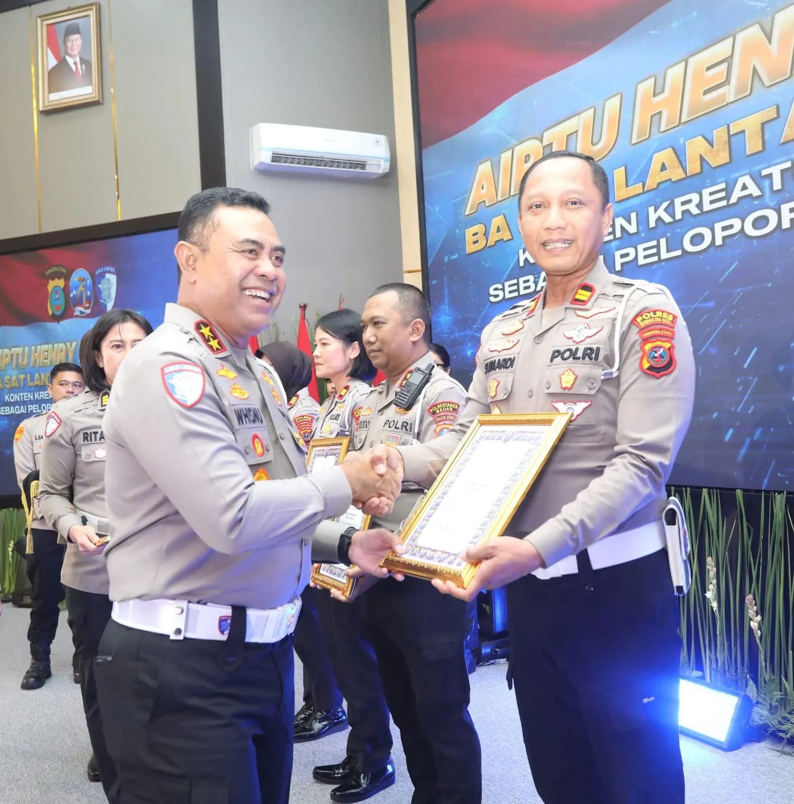Kasat Lantas Polres Madina Raih Penghargaan dari Kapolda Sumut atas Kinerja dan Capaian PNBP