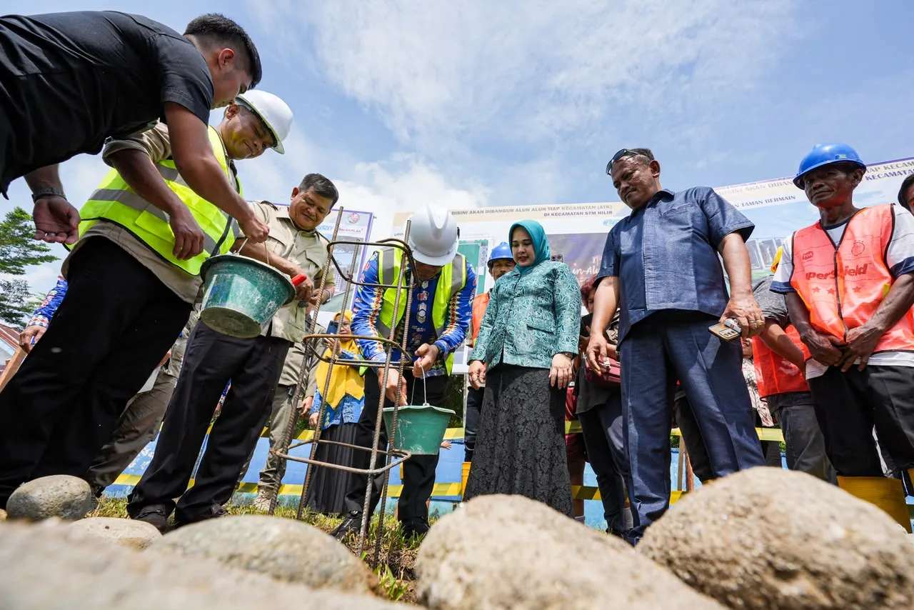 Alun-Alun Kecamatan STM Hilir Mulai Dibangun
