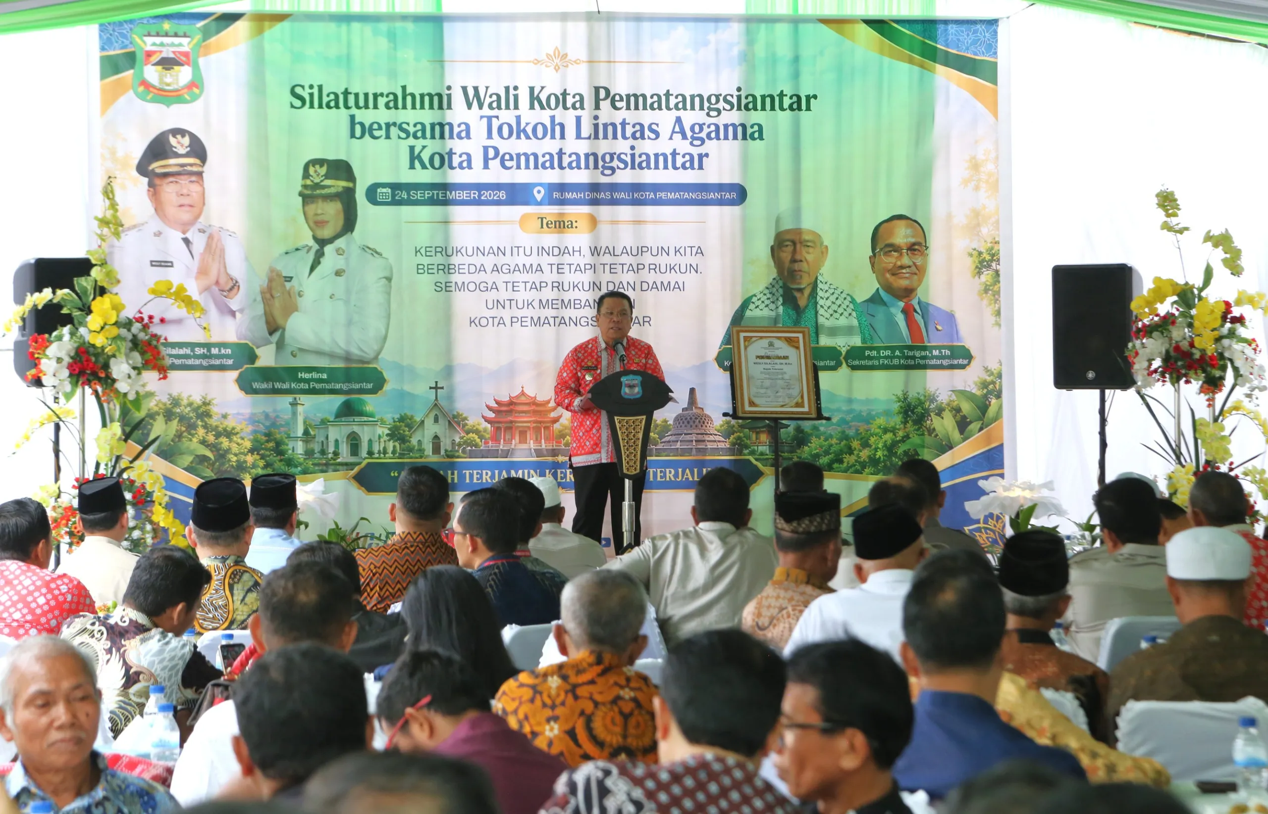 Wesly Silalahi Terima Penghargaan Tokoh Toleransi di Pematangsiantar dari FKUB