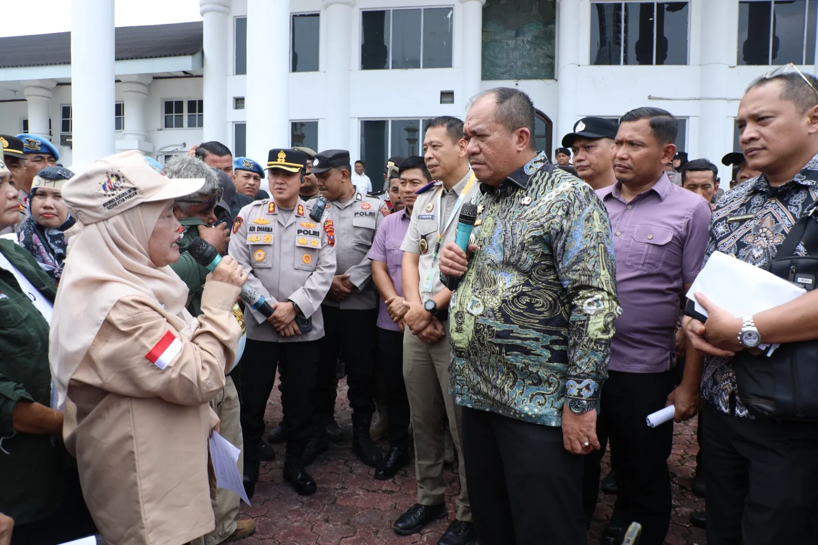 Hari Tani Nasional, SPI Asahan Unjuk Rasa, Bupati: Tunggu Petunjuk Pusat, Selesaikan Bersama