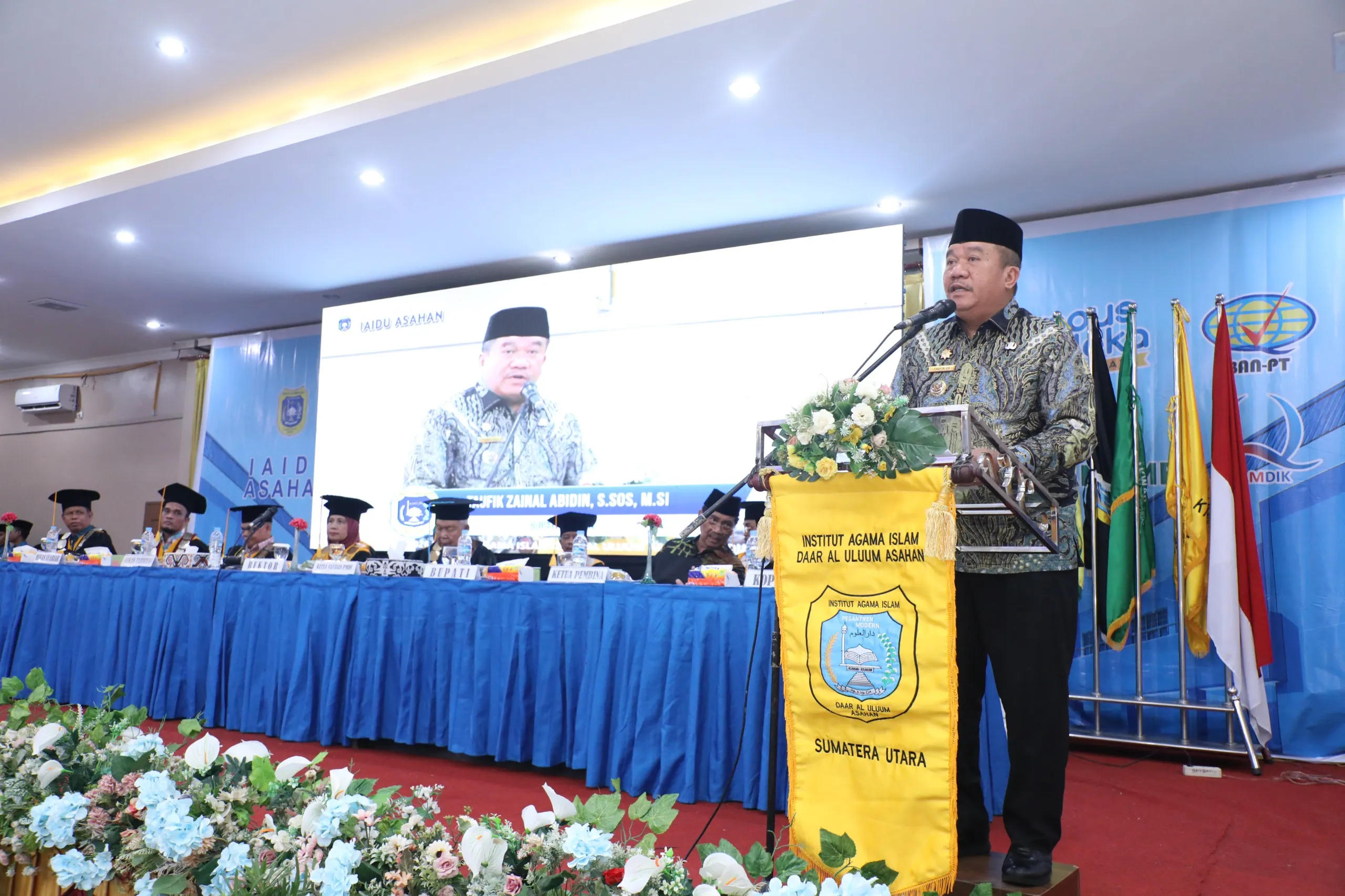 Wisuda 199 Sarjana IAIDU Asahan, Bupati Taufik: Gelar Adalah Amanah untuk Dikaryakan