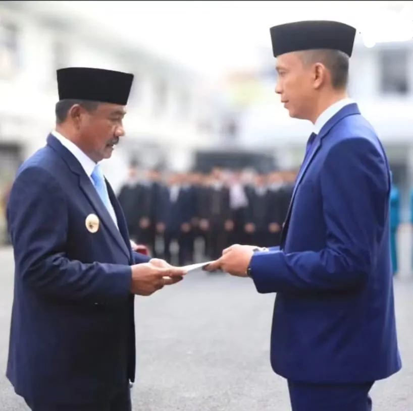 Wali Kota Binjai Lantik Sofyan Syahputra Siregar sebagai Kadis Pendidikan dan Serahkan SK 41 Kepala Sekolah