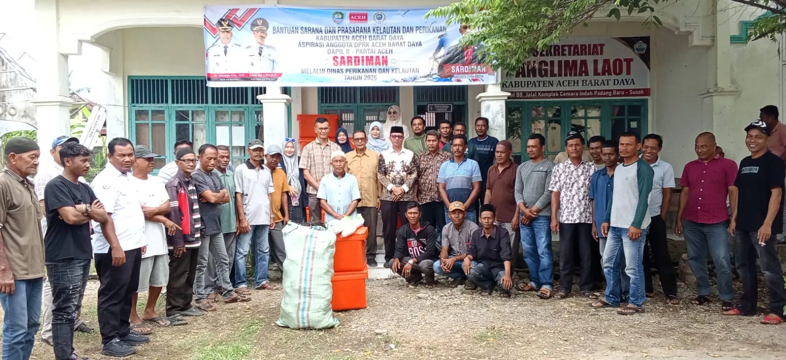 Tiga Kelompok Nelayan Abdya Terima Bantuan Sarana Perikanan dari APBK