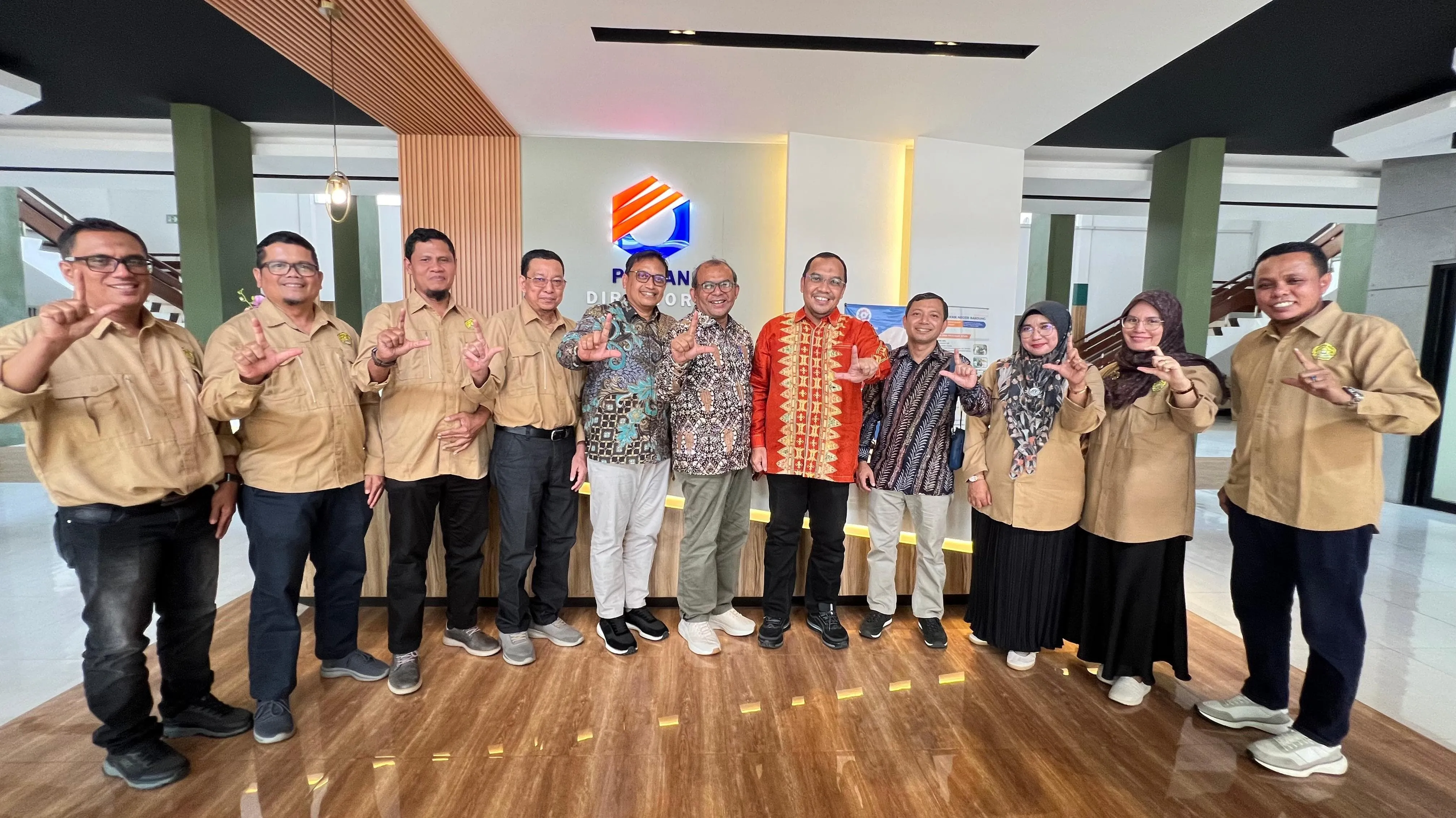 Menjahit Jejaring, Menyulam Masa Depan: PNL–Polban Meretas Jalan Transformasi Vokasi