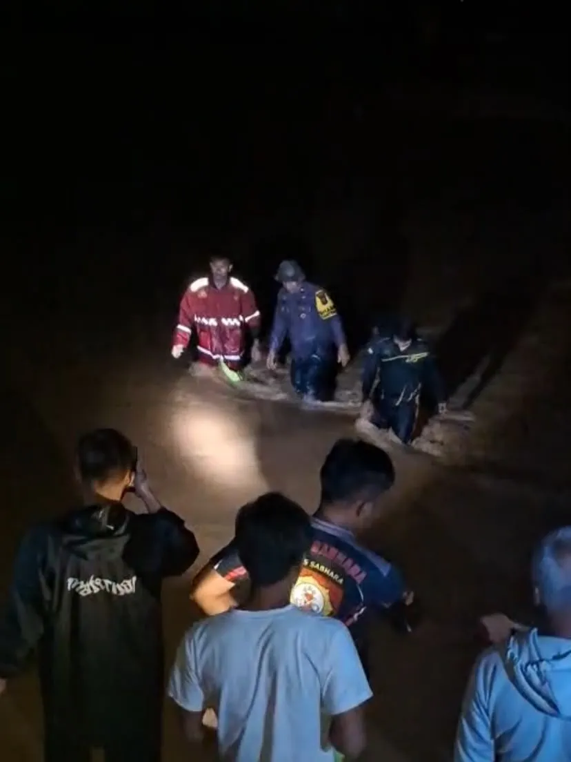 Polres Tapteng Turun Evakuasi Warga, Banjir Rendam Sejumlah Permukiman di Tukka