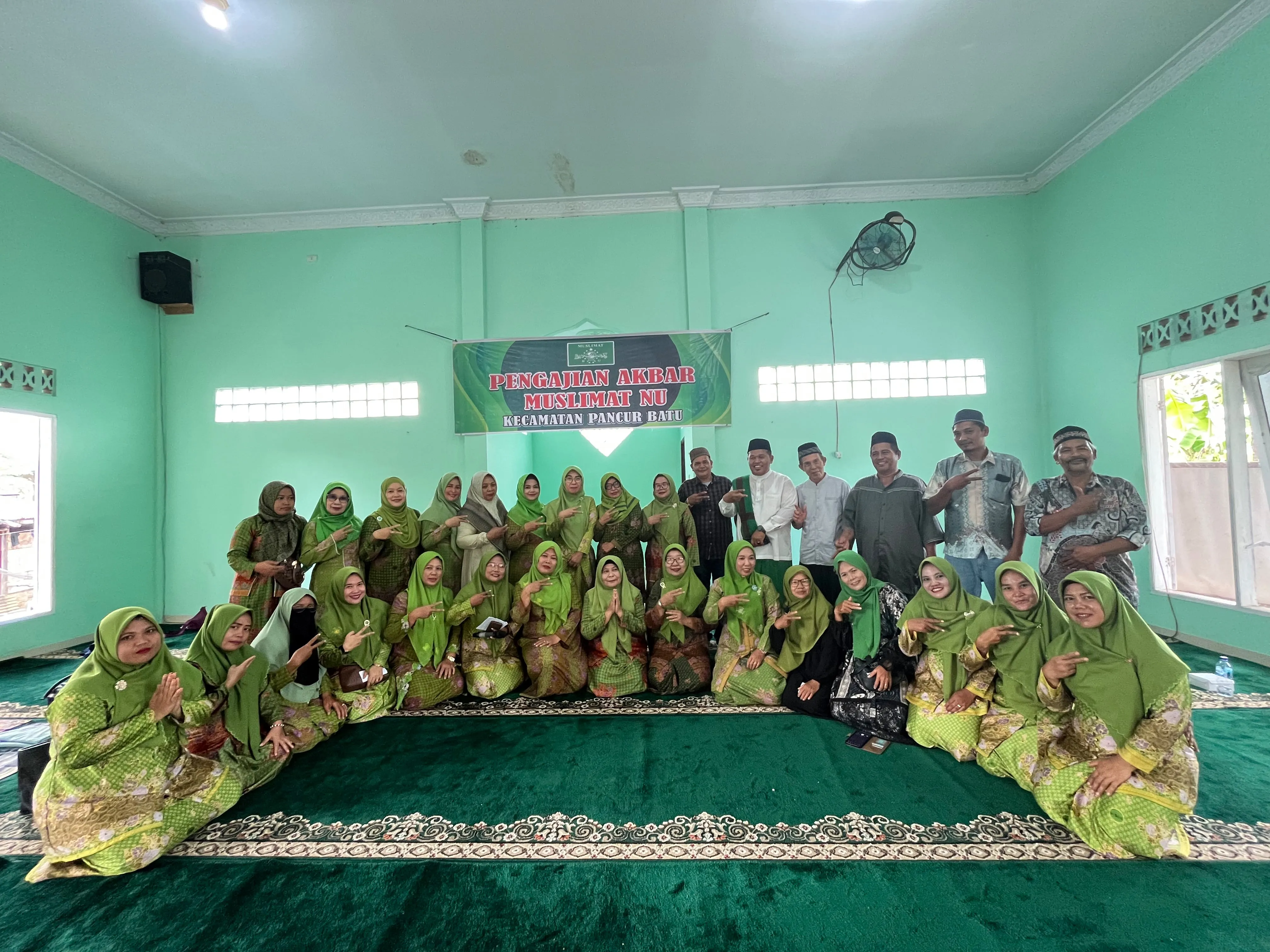 Pengajian Muslimat NU Pancur Batu, Ustadz Hendripal Bahas Empat Syarat Taubat Diterima