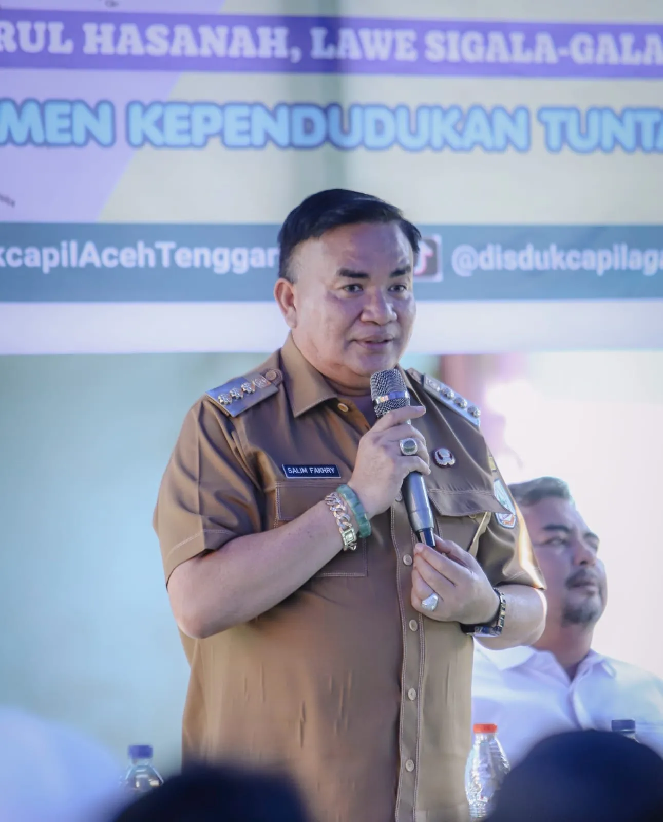 Bupati Agara: Urusan Dokumen Kependudukan Cukup di Kecamatan