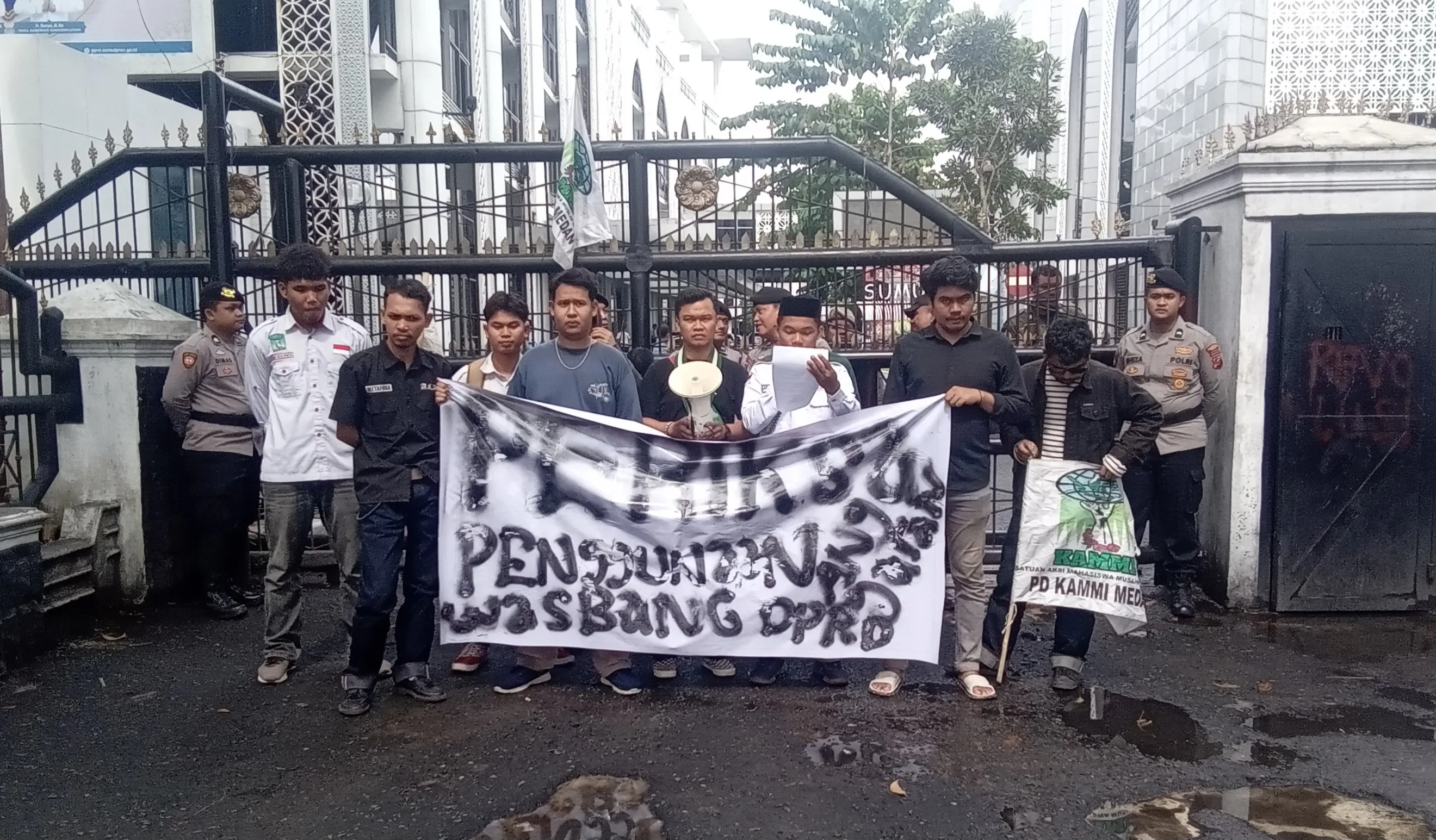 Mahasiswa Desak Evaluasi Anggaran Reses, Sosper Dan Wasbang DPRD Sumut