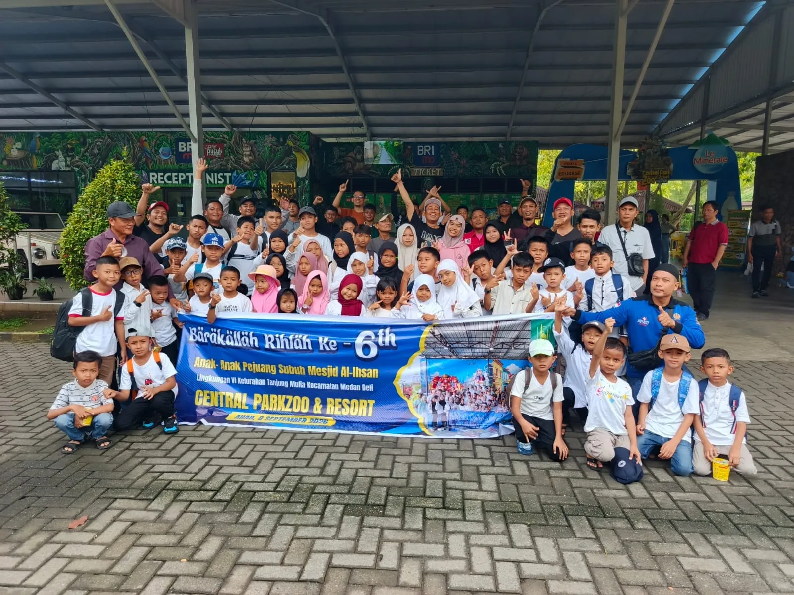 Peringati Milad Ke-6, Anak-Anak Pejuang Subuh Masjid Al-Ihsan Lingkungan VI, Tanjung Mulia Gelar Rihlah Edukasi Ke Central Park Zoo