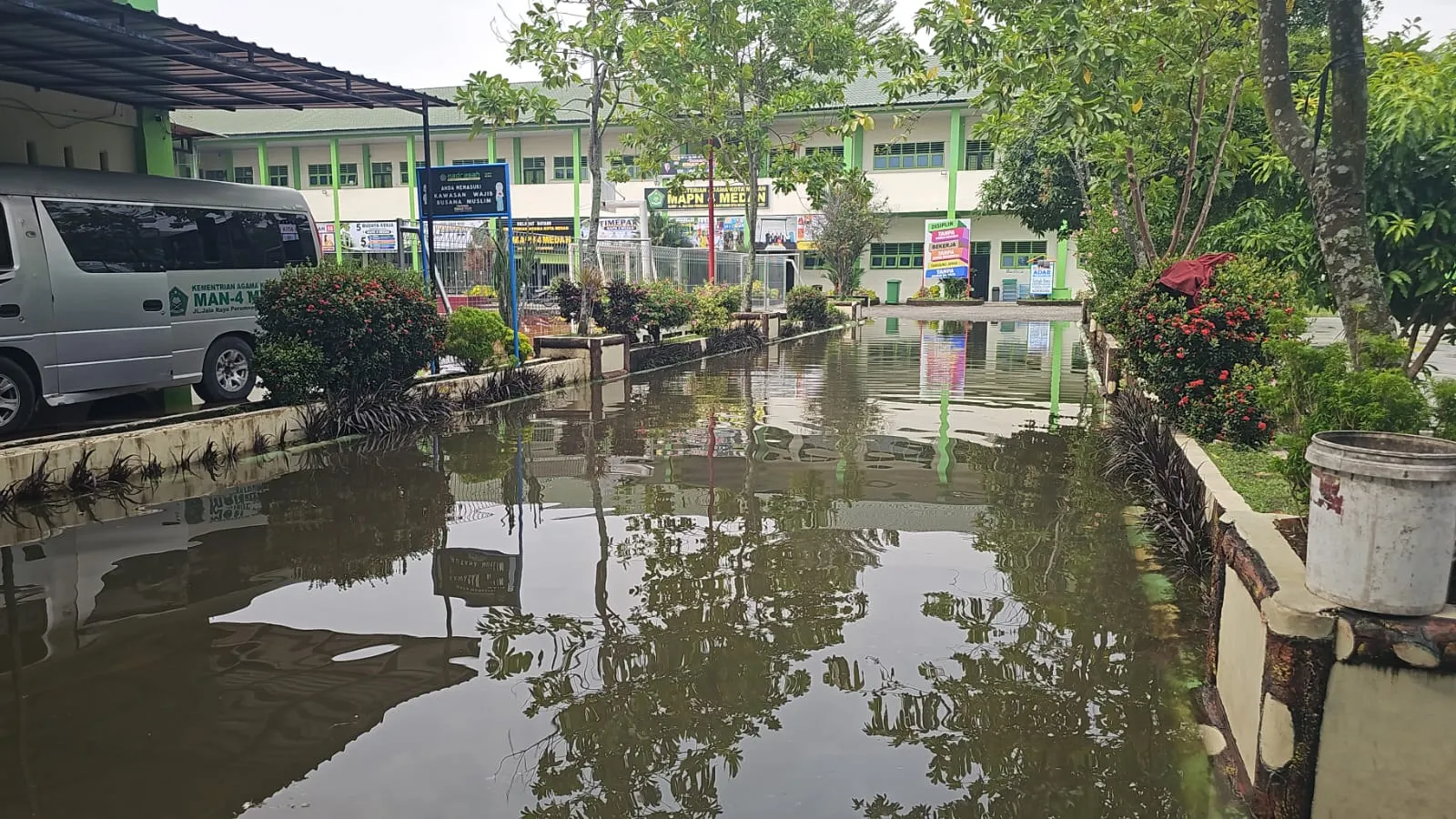 MAPN 4 Medan Terendam Banjir, Aktifitas Belajar Siswa Terkendala