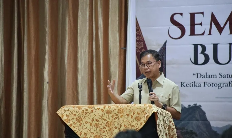 Sofyan Tan: Fotografi Jadi Arsip Visual Kebudayaan Indonesia