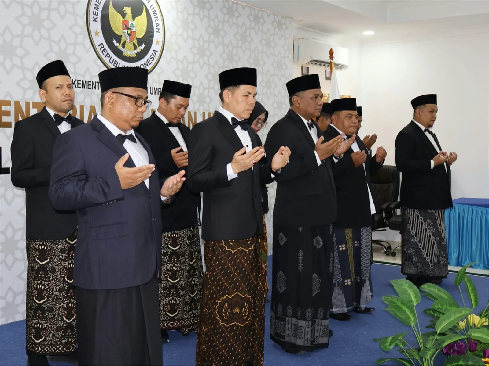 Menhaj Lantik Partaonan Jadi Kepala Asrama Haji Medan, Akmalsyah Jabat Kabid Pelayanan Haji Kemenhaj Sumut