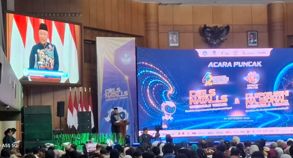 42 Tahun UT, Ali Muktiyanto: Kita Harus Hadirkan Masa Depan ke Masa Kini