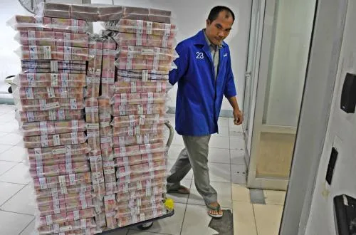 Ekonom Ingatkan Risiko Jatuh Tempo ULN Makin Pendek, Tekanan Rupiah Perlu Diwaspadai