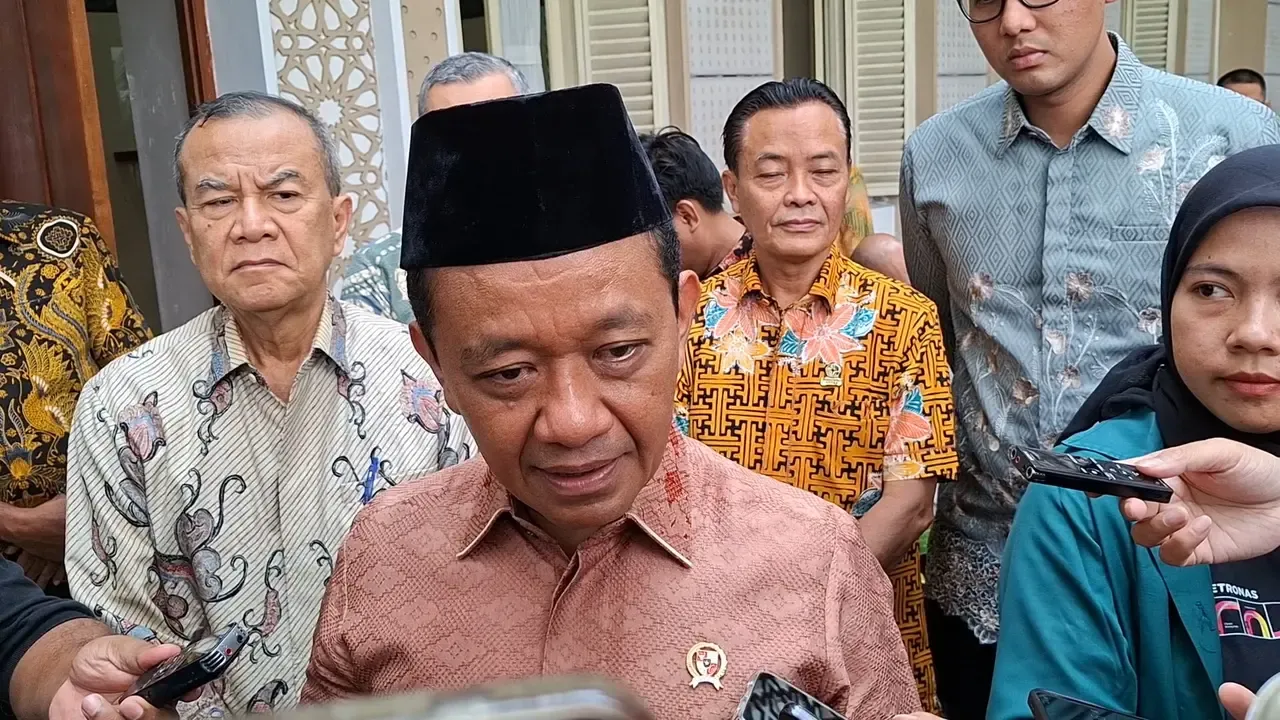 Bahlil Siapkan Regulasi BBM Subsidi, Pemilik Mobil Mewah Diminta Beralih ke Nonsubsidi