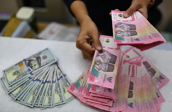 DPR Minta Rupiah Dijaga di Rp17.500 per Dolar AS pada 2027