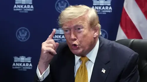 Perang Dagang Memanas, Kanada Balas Tarif AS, Trump Serukan Boikot