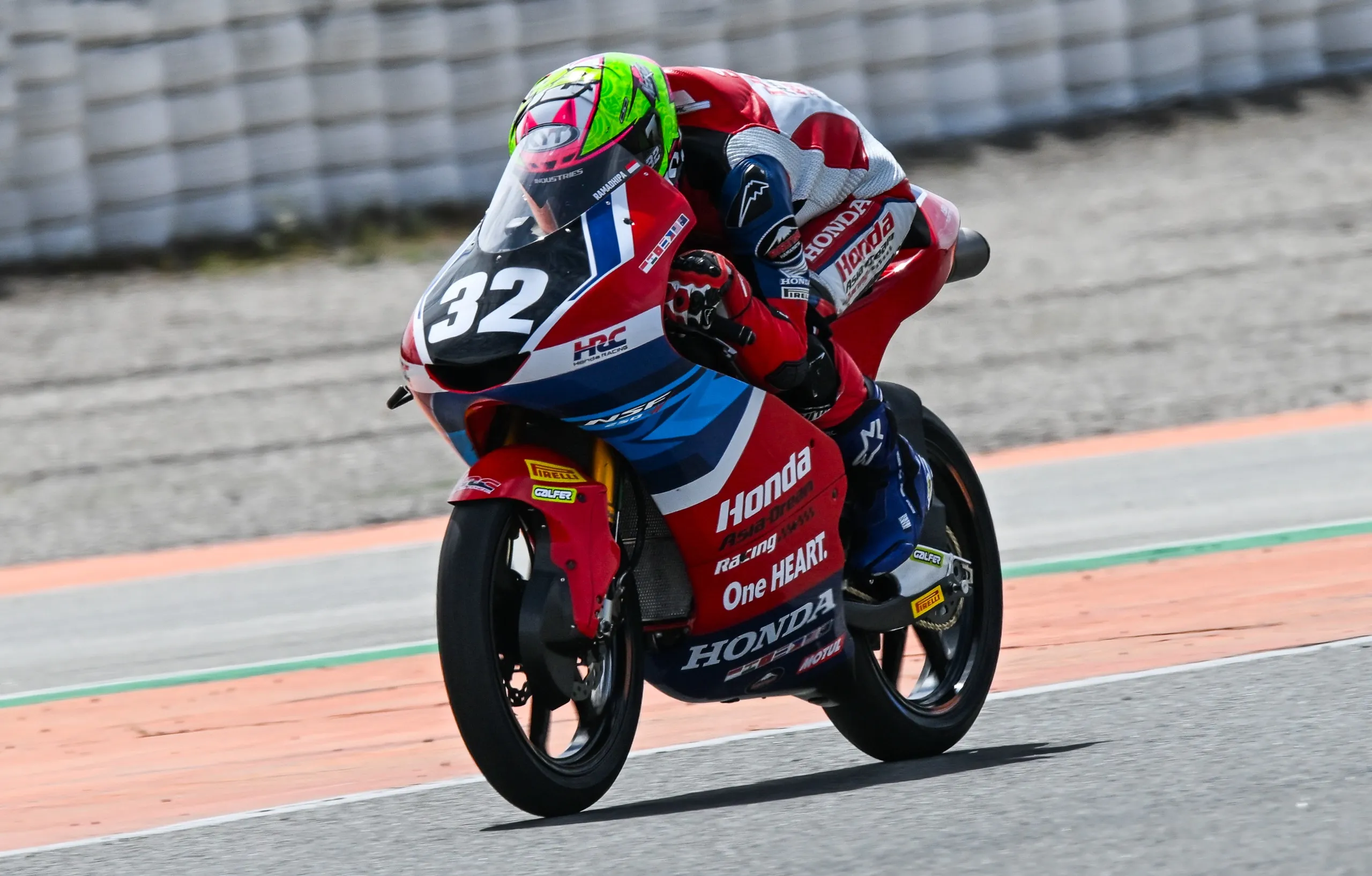 Pebalap Honda Ramadhipa Siap Jaga Papan Atas Moto3 Junior