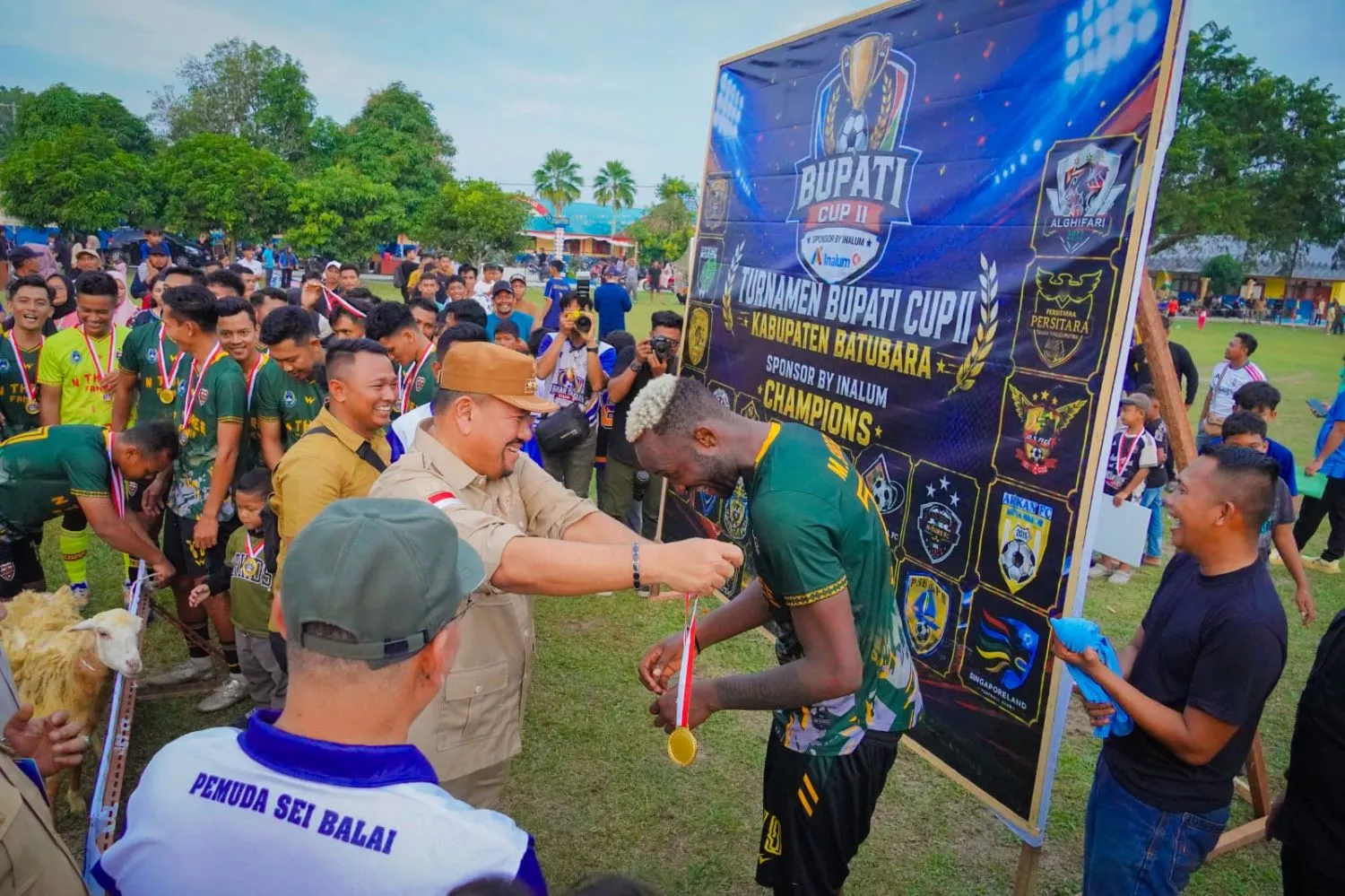 Turnamen Sepak Bola Bupati Cup II Tahun 2026 Ditutup, Tim N Three Kisaran Juara I