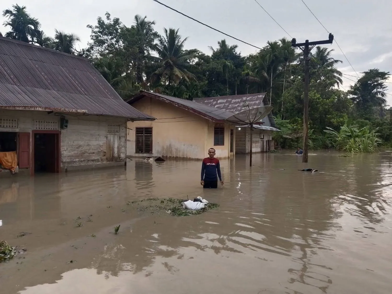 Pascabanjir Terjang 13 Desa, Pemkab Nisbar Tetapkan Status Tanggap Darurat  Selama 7 Hari
