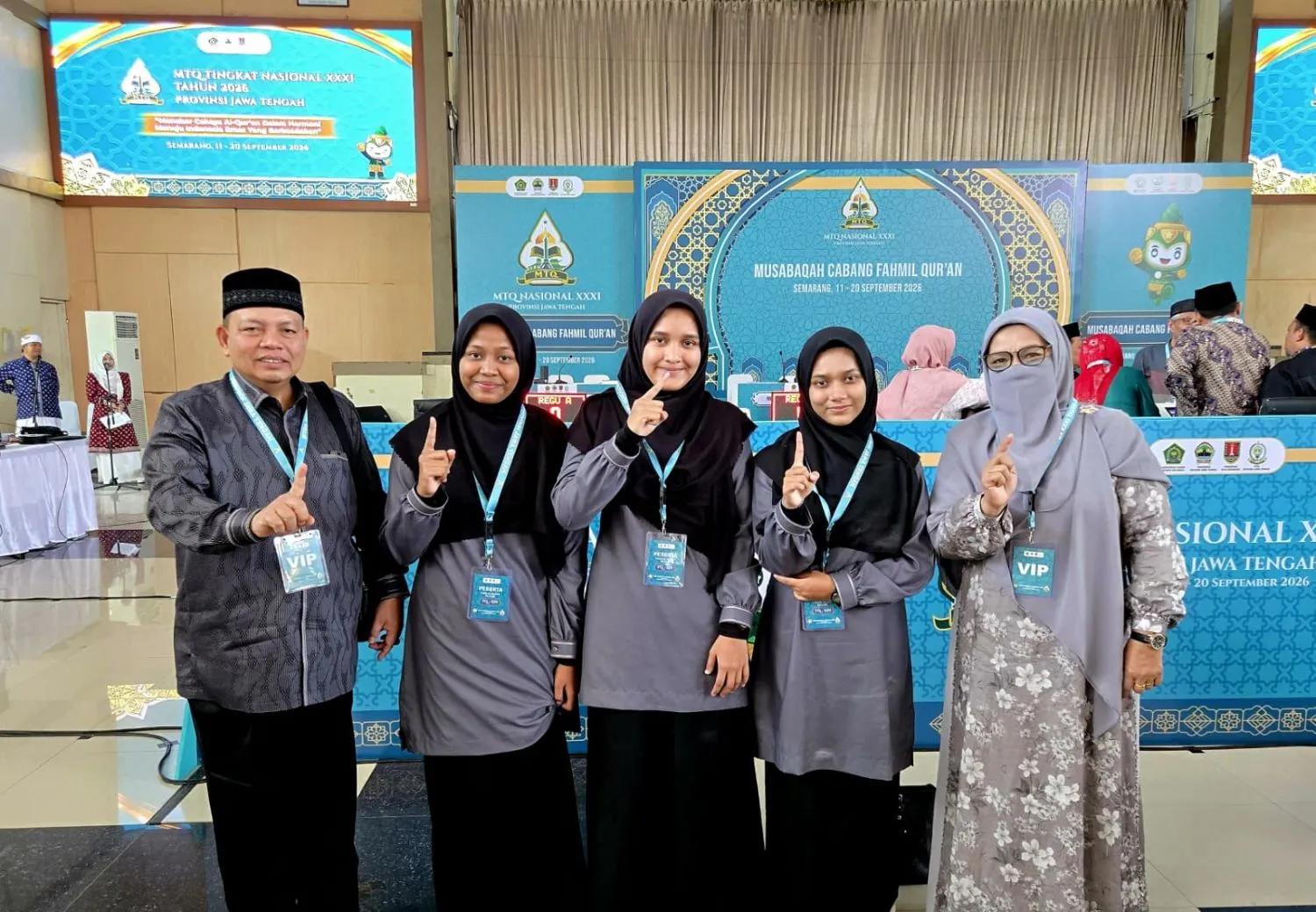 Ketenangan Berbuah Tiket Semifinal: Kisah Tiga Srikandi Fahmil Quran Aceh di Semarang