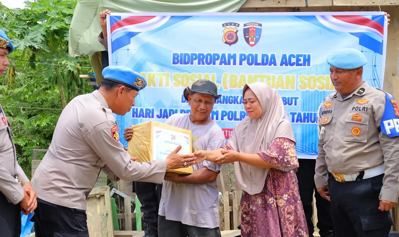 Propam Polres Aceh Tamiang Salurkan Bantuan Sosial untuk Warga Kurang Mampu