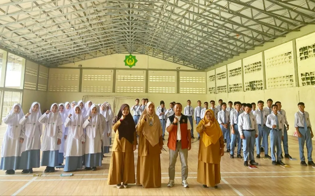 SMA Swasta Nurul ‘Ilmi P.Sidimpuan Tempah Jiwa Kepemimpinan Pengurus OSIS