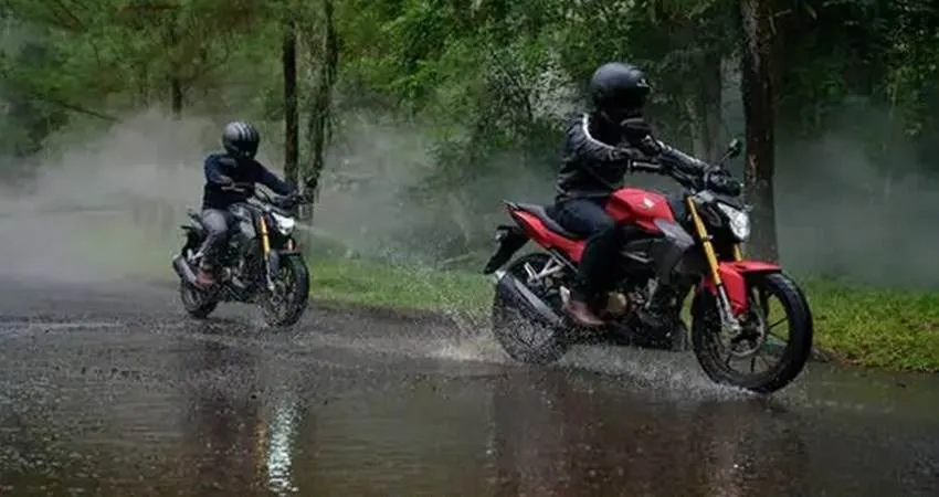 Banjir Angkola Sangkunur Mulai Surut, Honda Bagikan Tips Pulihkan Kondisi Motor