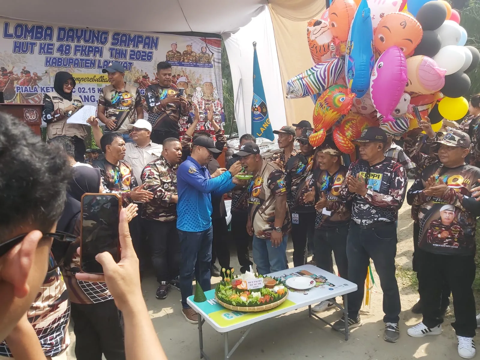 HUT FKPPI Ke-48, Ketua Bambang Lepas 24 Tim Dayung Sampan