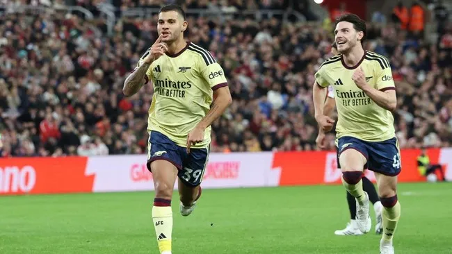 Arsenal Masih Sempurna