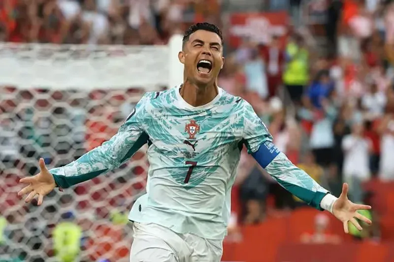 Ronaldo Terancam Hukuman 6 Bulan