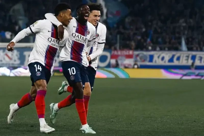 PSG Rebut Puncak Klasemen Usia Kalahkan Strasbourg
