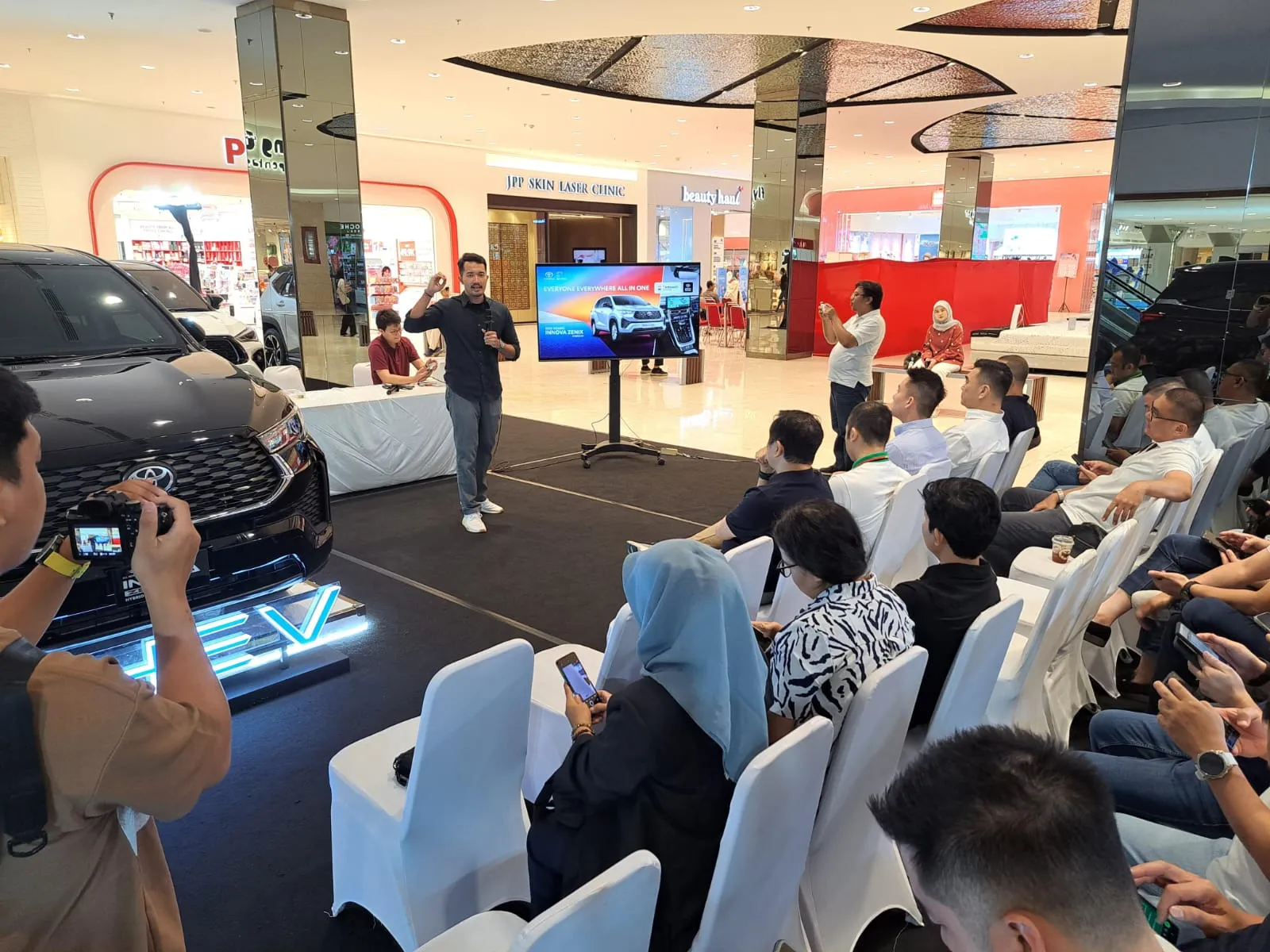 Auto2000 Medan Luncurkan Varian Terbaru Kijang Innova Zenix