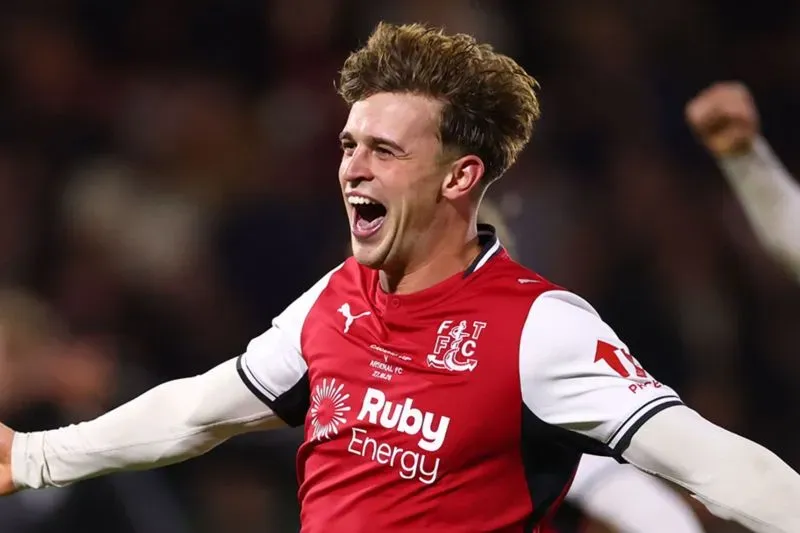 Kejutan, Fleetwood Town Singkirkan Arsenal